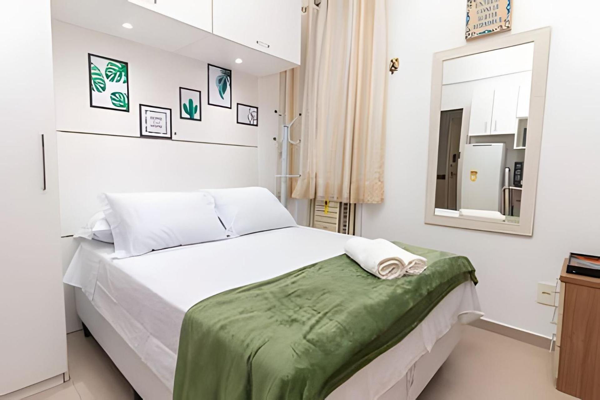 Apartamento De Botafogo - 200m Do Metro